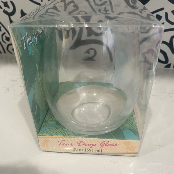 The Golden Girls Tear Drop Wine Glass New Betty White Bea Arthur Rue McClanahan - Picture 2 of 5